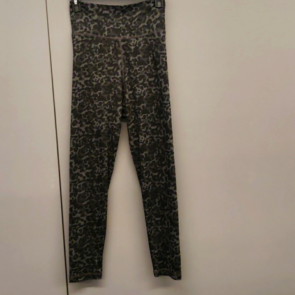Socialite Leopard Print Legging